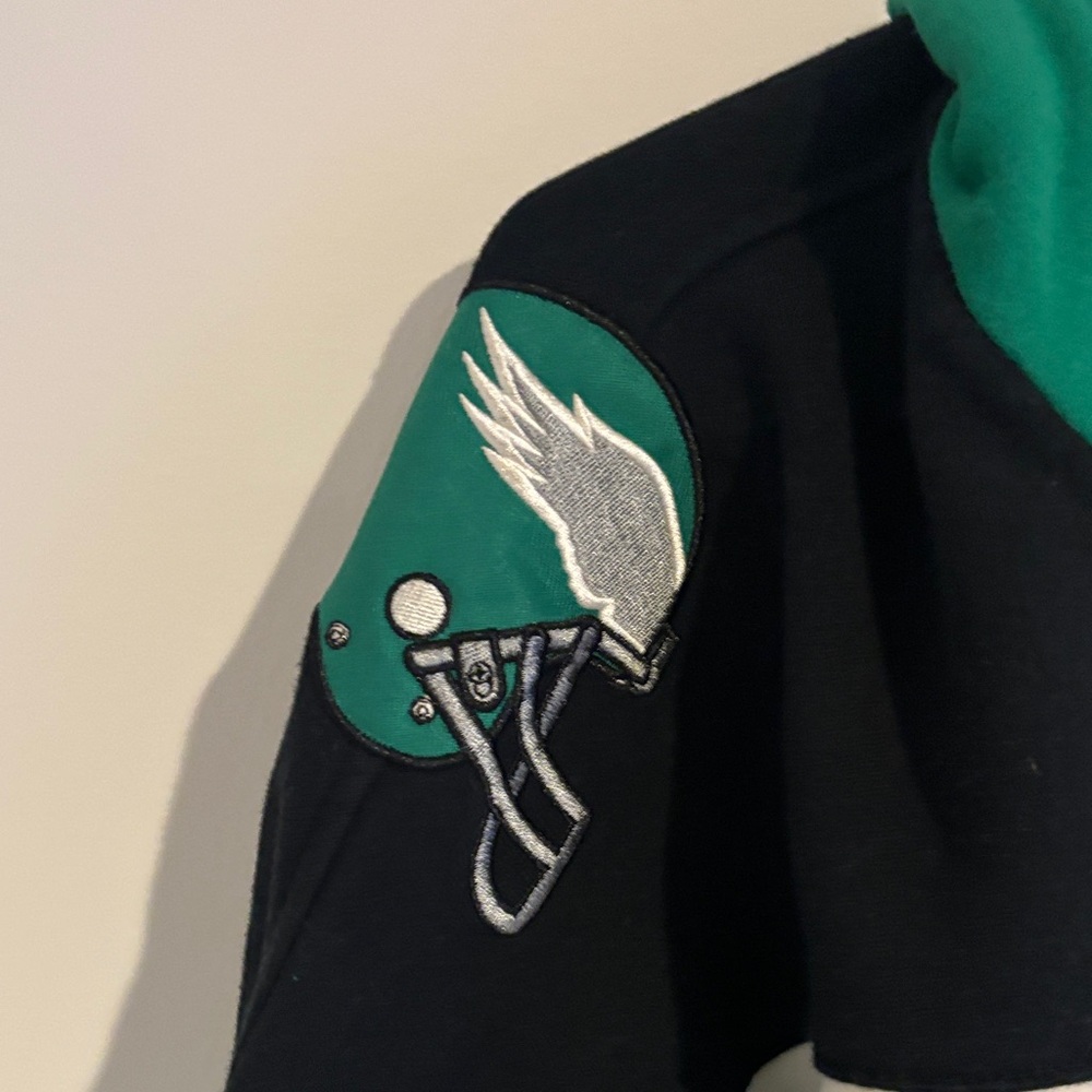47 Brand Green and Cream Apparel - Picture 4 of 7